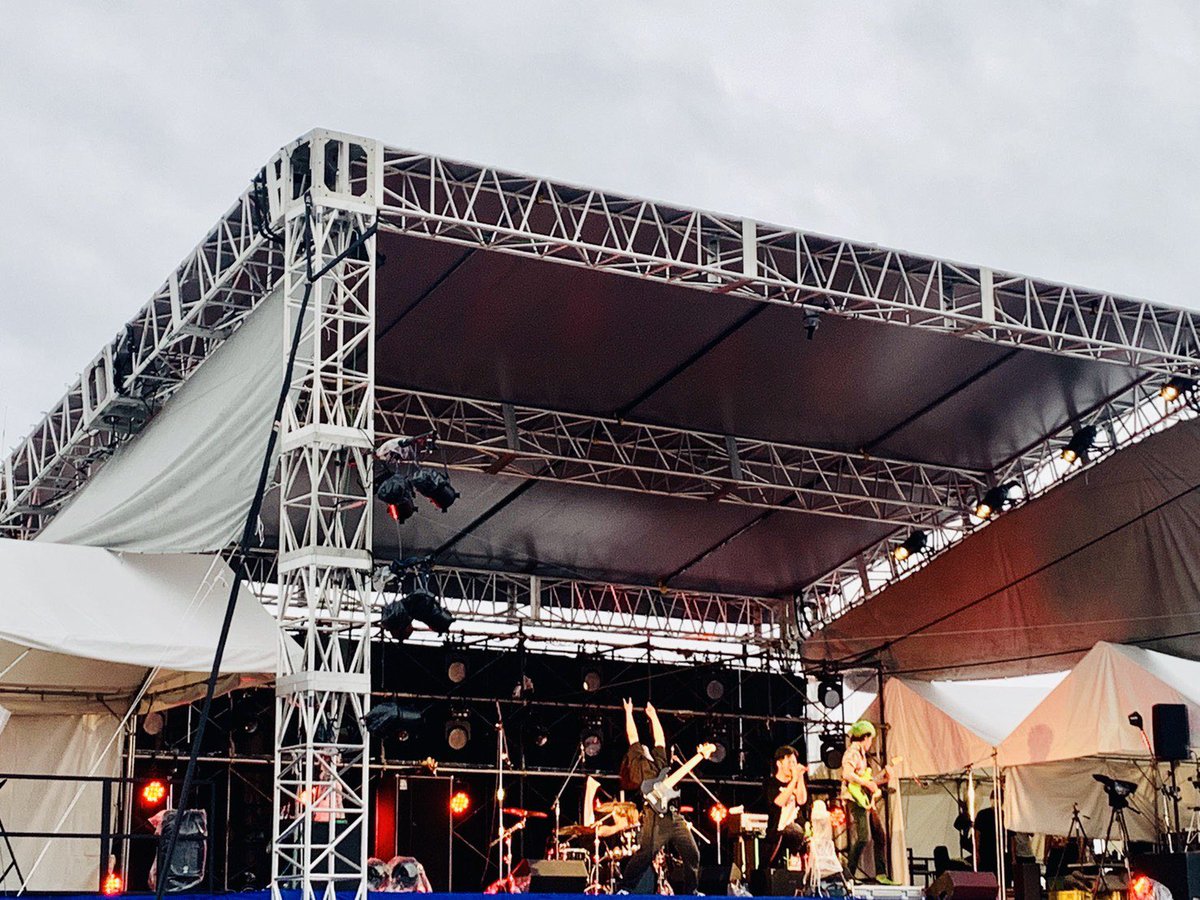 dil_route2's tweet photo. Drive in LIVE ROUTE~2~
7/26 Sun.  RED in BLUE
出演ありがとうございました!!

#ドライブインライブ 
#広島 
#redinblue https://t.co/qVpslUoj6W