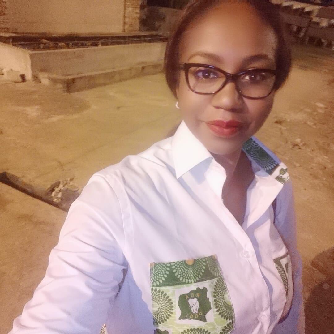 mareevertepdci's tweet photo. Une fierté,
Jeunes de Côte d’Ivoire, faites comme Carine, rejoignez-nous au PDCI, là où la jeunesse a une place importante dans les décisions à prendre, pour la victoire.
#HKB86
#maréeverte
#PDC2020 https://t.co/8ZPuh6wcQh