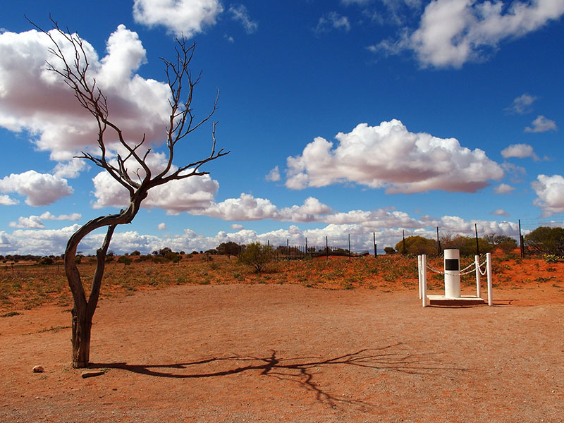 GlobeRovers's tweet photo. Have you ever seen where Australia's 3 Straight Corners come together? I'll show you: https://t.co/p8gvySKLFS
#travel #travelmagazine #VisitAustralia #outback #SouthAustralia @RedNomadOZ @southaustralia
#SeeSouthAustralia #WelcomeBackSA #CameronCorner #Tibooburra https://t.co/P2jmU4Hf1R