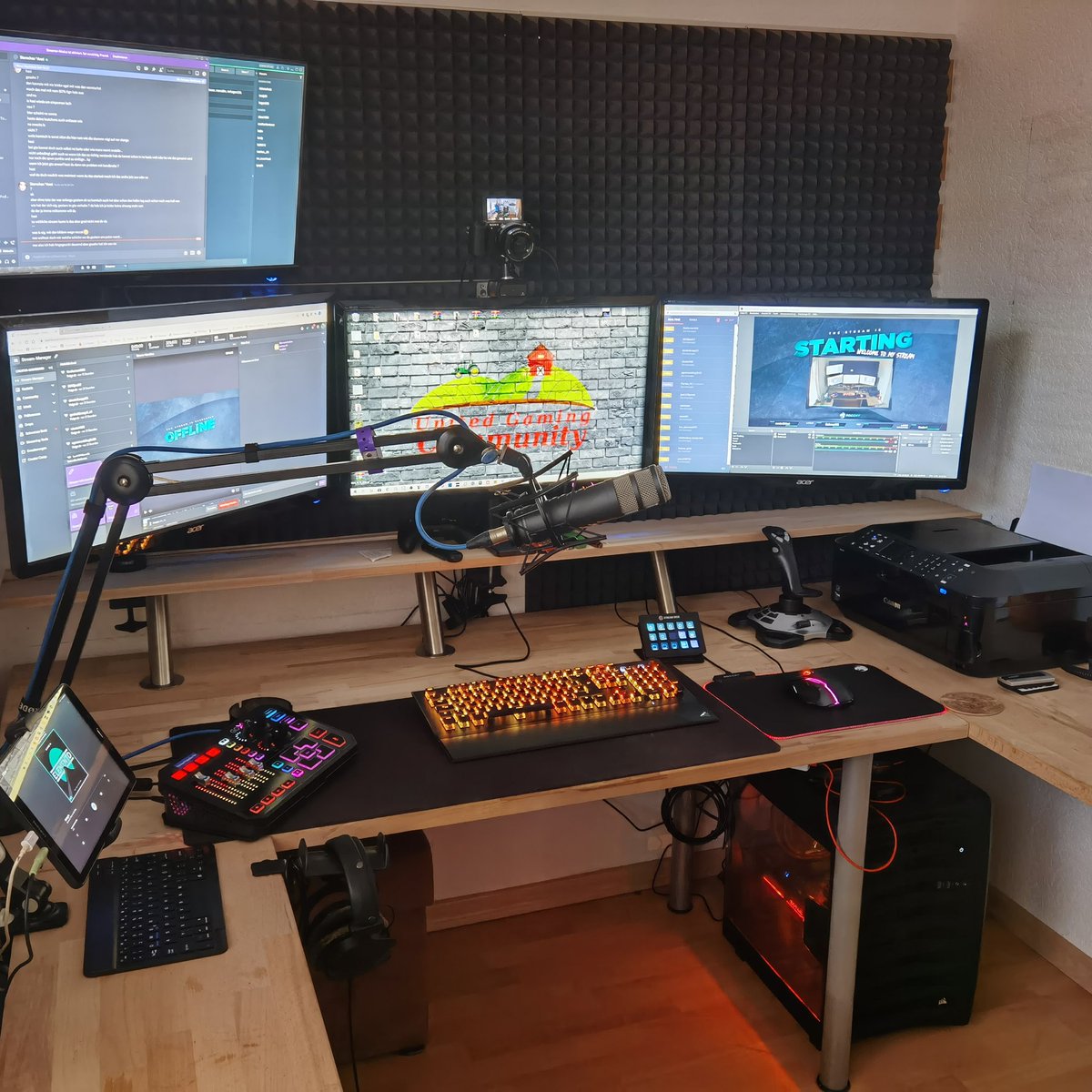 Hagen2303's tweet photo. @mcky_tv mein kleines aber feiner Setup
#EliteSetup https://t.co/v24ajKfzjy