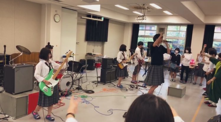 バンドダービー 51回目でした✌️

今回はオリジナル1曲『Freely』のみ
演奏をさせて頂きました🎶

布施さん、OBFさん、本日はアルコール除菌、マスク着用、ソーシャルディスタンスの徹底に加え、楽しく盛り上がって下り本当にありがとうございました🙇

また機会がありましたら、 宜しくお願い致します!