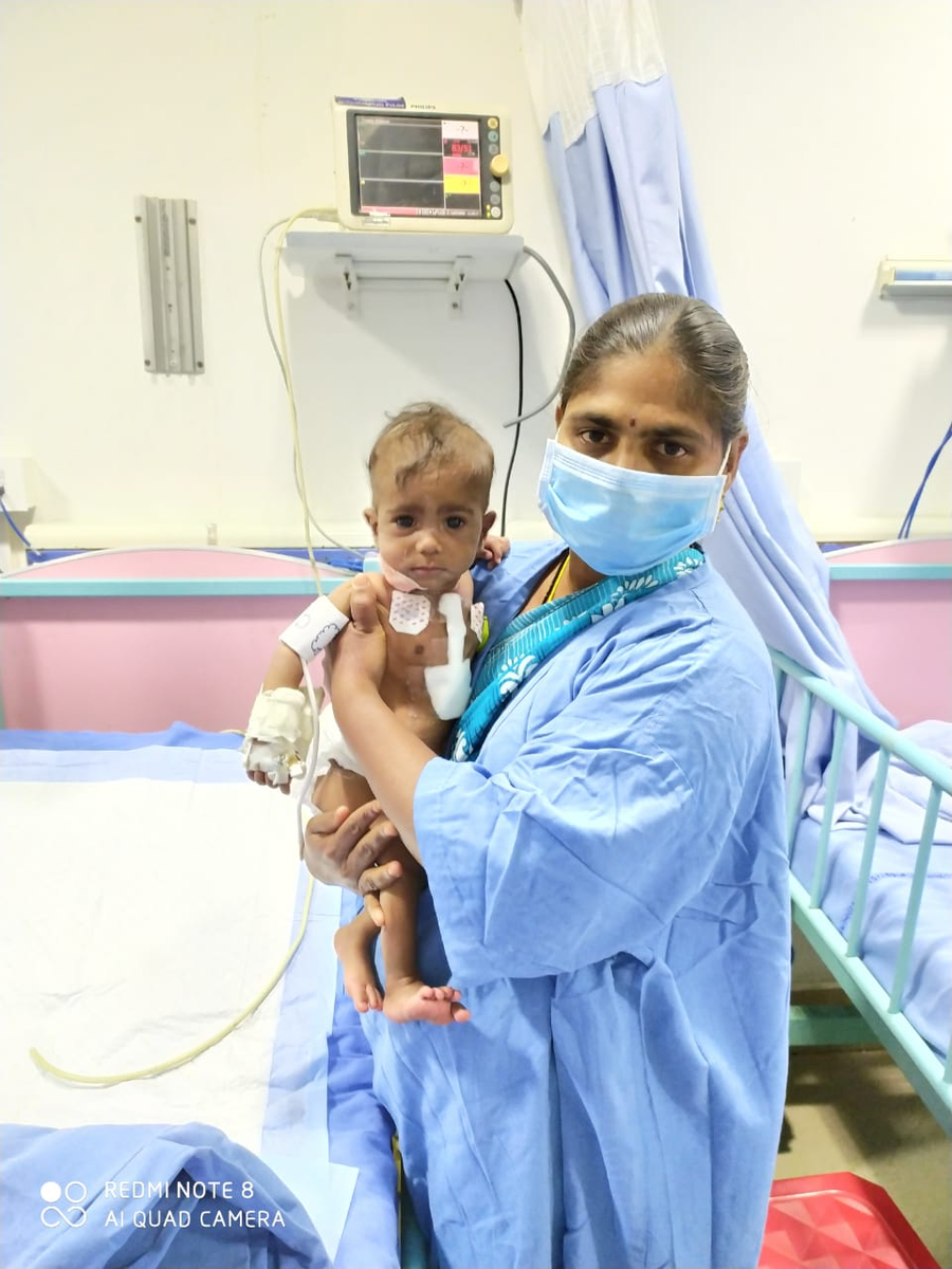 MaheshFanTrends's tweet photo. The parents of the baby thank all the fan clubs and their idols for spreading this news and donations . Baby is fine and doing well now .🙏🏻Once again thank you to every one https://t.co/kQ4nnGUdOu