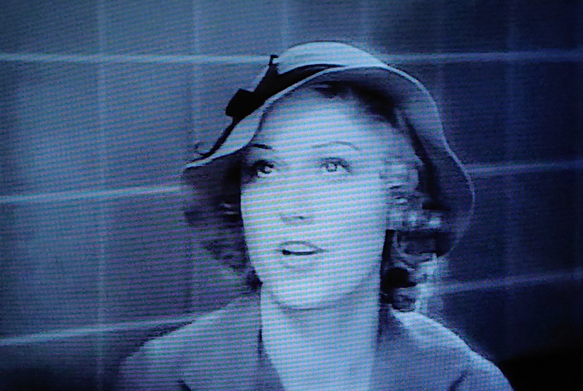 セキケンジ 今日は久々にオリジナルキングコングを見て1日を締め括ります フェイ レイが美人なんですよね