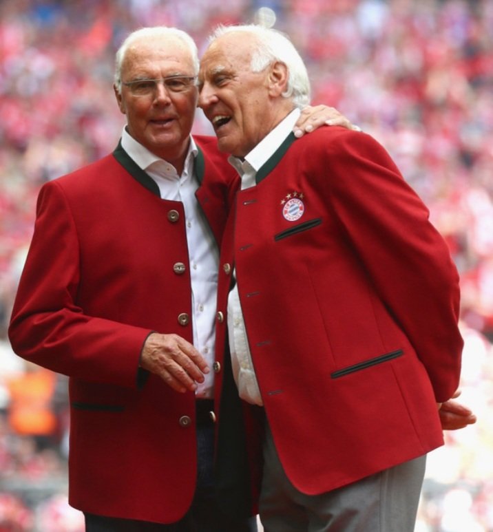 Roth after retiring remained close with Bayern as many of the club's higher ups are friends or former teammates. He was rightfully inducted into the club's Hall of Fame for the 10+ years he spent in red and white.