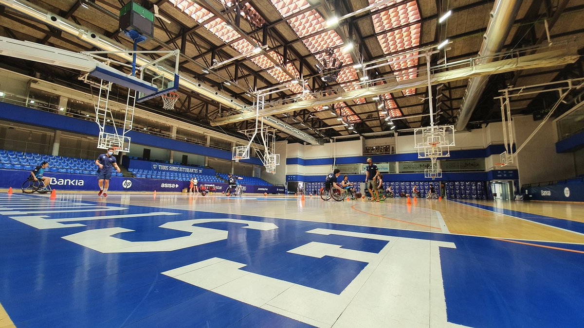 Terminó la VII edición del #EstuCamp de <a href="/FundacionEstu/">Fundacion Estudiantes</a> con el apoyo de <a href="/Hispasat/">Hispasat</a>.

Hoy, con una visita muy especial: el jugador profesional Pincho Ortega.

<a href="/Javilo11/">Javier Lopez</a> y <a href="/dlfuentejorge/">Jorge</a>, maestros de ceremonias en el <a href="/MovistarAcademy/">Movistar Academy Magariños</a> Magariños.

#MovistarEstudiantes