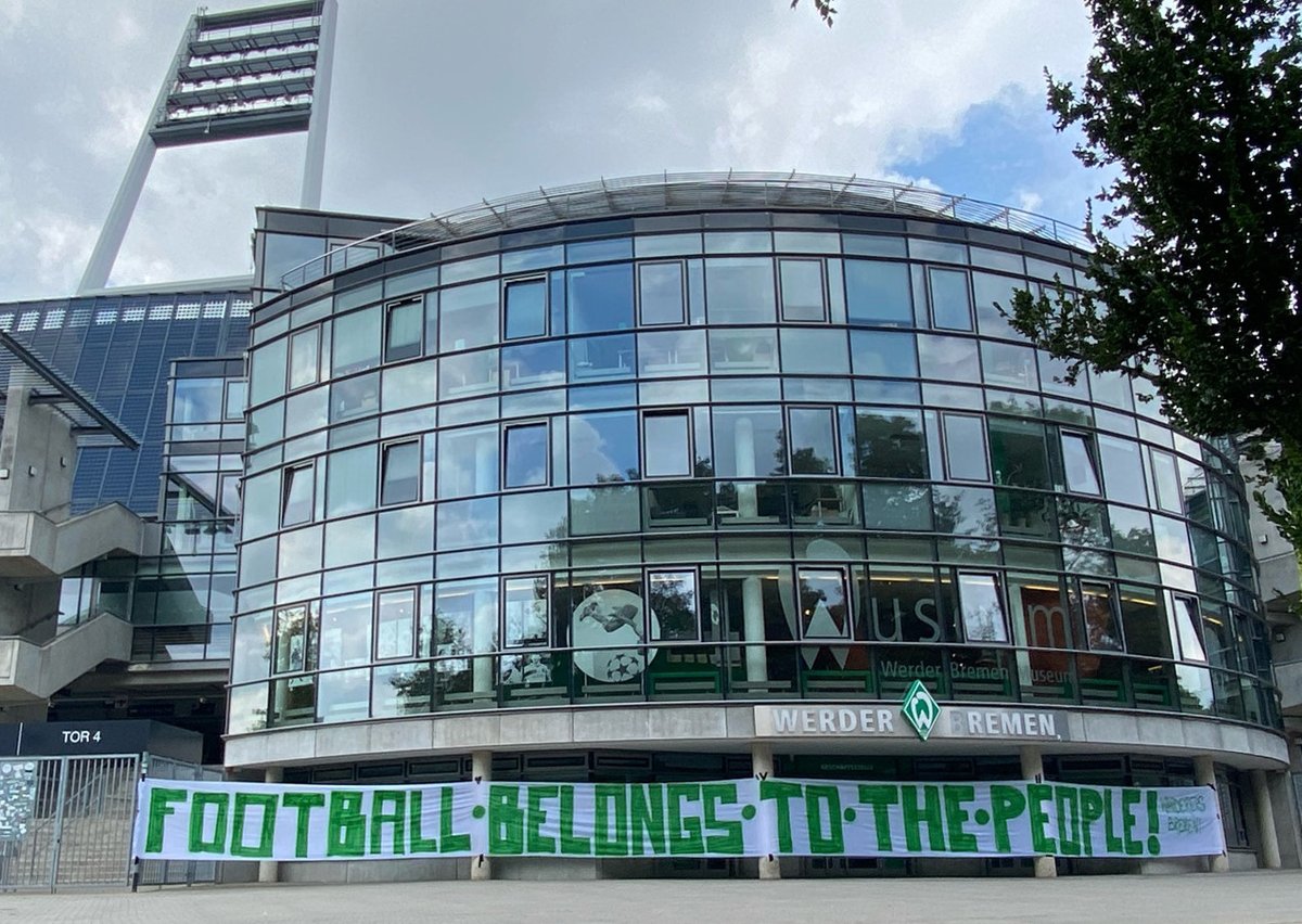 fussballmafiade's tweet photo. Football belongs to the people!
👉https://t.co/ExBL7Uj6gQ
#footballbelongstothepeople #stopfootball #fussball #bundesliga #dfb #dfl #uefa #bundesliga #fans https://t.co/jiv33ceEMx