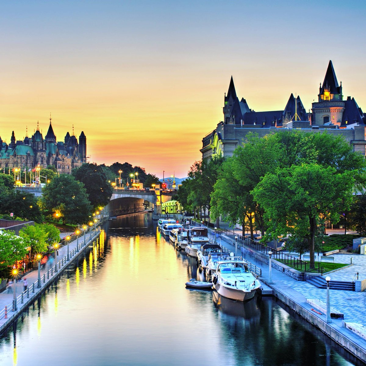 seliuk1's tweet photo. #Ottawa, Canada's capital us a great place to visit.
Go #riverrafting, the #BrewMonkey local craft beer.
Enjoy #summer!

#AdventureTravels 
#londontravelpro 
#canadanaturetrails 
#travelcanada 
#canadianvacations
#solotravel
#stayhealthyandsafe
#travelincanada https://t.co/4NU3EpNmXL
