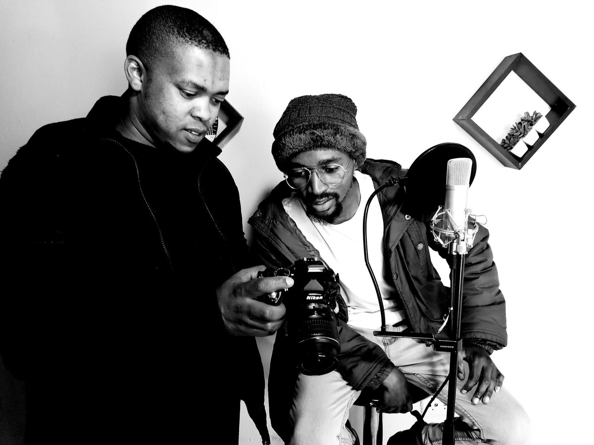 DeCool_RSA's tweet photo. Don't let the music die. ❤️

@FUrbanNights #lockdowneditionperformance. Link dropping soon.
.
.
.
.
.
#JerusalemaChallenge
#DripTurnsOne https://t.co/AInw7MoIDp