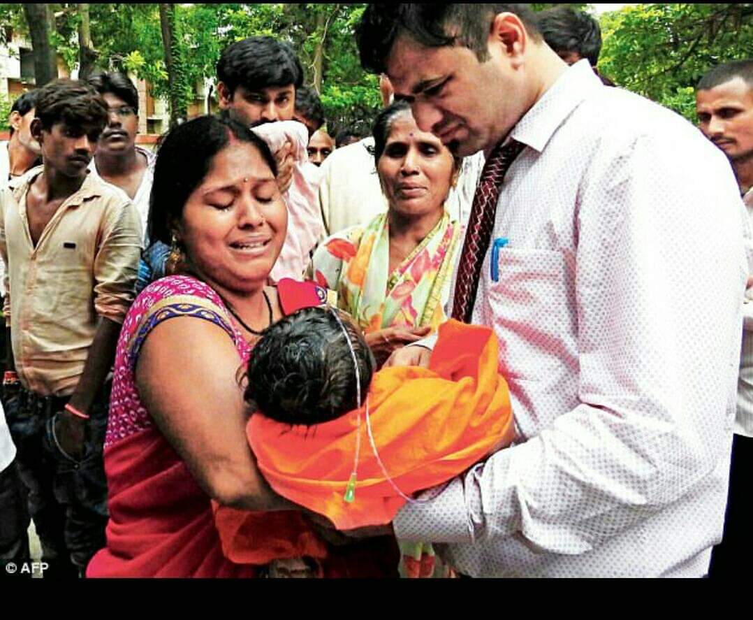 Indianmuslim__'s tweet photo. #DrKafeelkoRihaKaro
Dhram dehk k treatment nahi kiya insaan dehk kar madat ki hai ♥️ https://t.co/Gsb29J5tmh