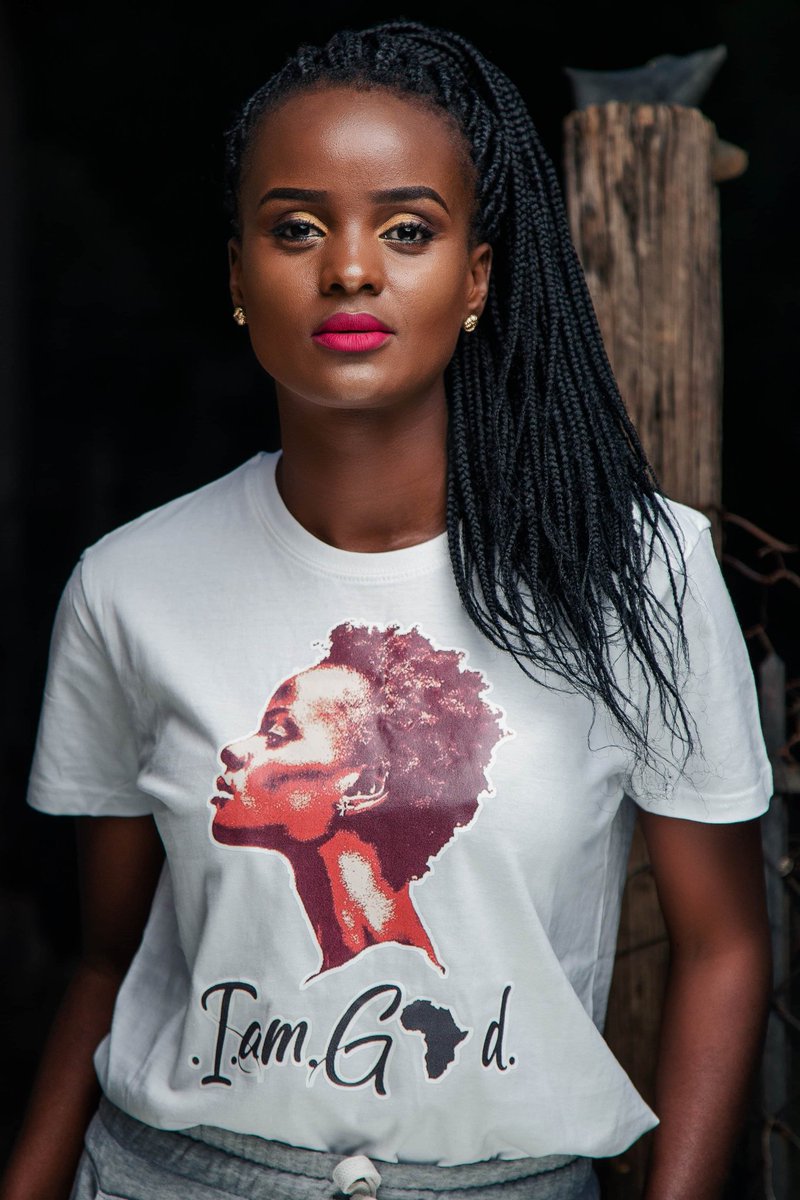 missmelaninsa's tweet photo. Find your God. Find your completeness. I know who i am. I know where i stand. I am god. I am amazing. I am complete. #god #SundayThoughts #SundayMotivation #missmelaninsa #OrigiNation #modelnotes #goddiscovered #veganmodel #modelzone #modelling #africanmodel https://t.co/Ds6gq1qiTB