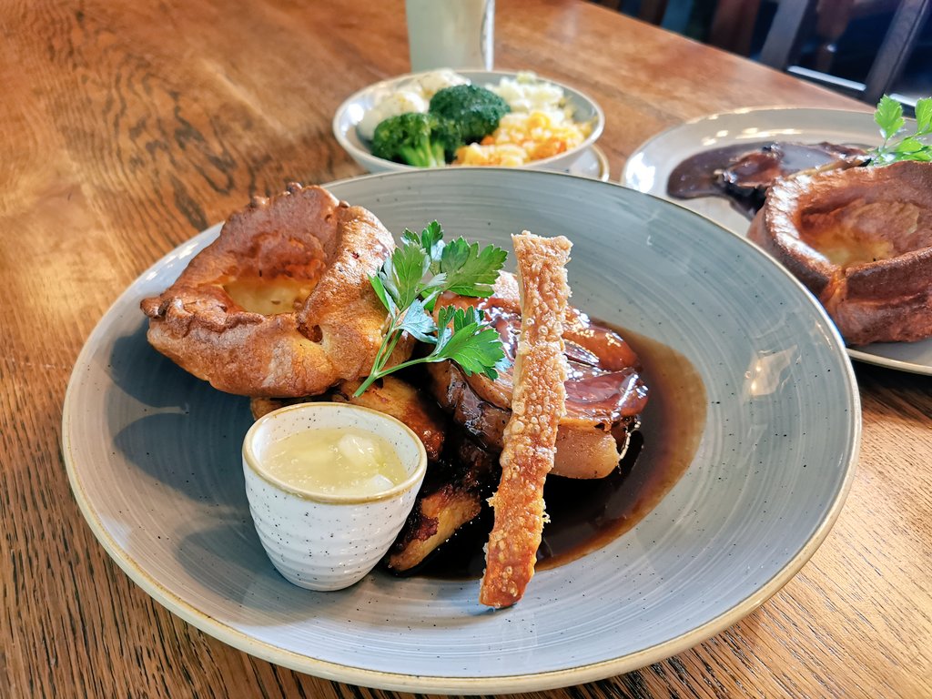 Fox and Hounds tweet media