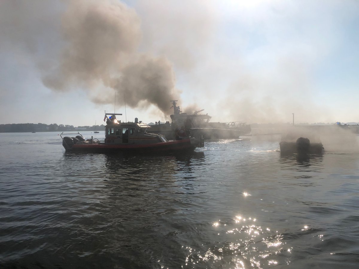 FDNY's tweet photo. FDNY members responded yesterday morning to Evers Marina in the Bronx for reports of multiple boats on fire. Read more: https://t.co/PnfQL21Py6 https://t.co/LN9VuP3XDr
