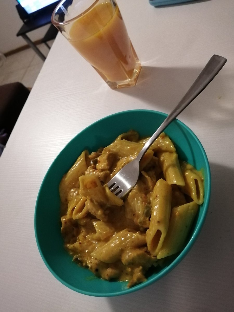 DimakatsoS05's tweet photo. @OLX_ZA Busy with post graduate studies, trying to be healthy & eat healthy, cooking & Baking.also job hunting Life e busy man π€―π€―π€―πΊπΊπΊππππππππππ#LivemorewithOLX
#LiveMoreWithOLX
#LiveMoreWithOLX https://t.co/f9agUt0QPx