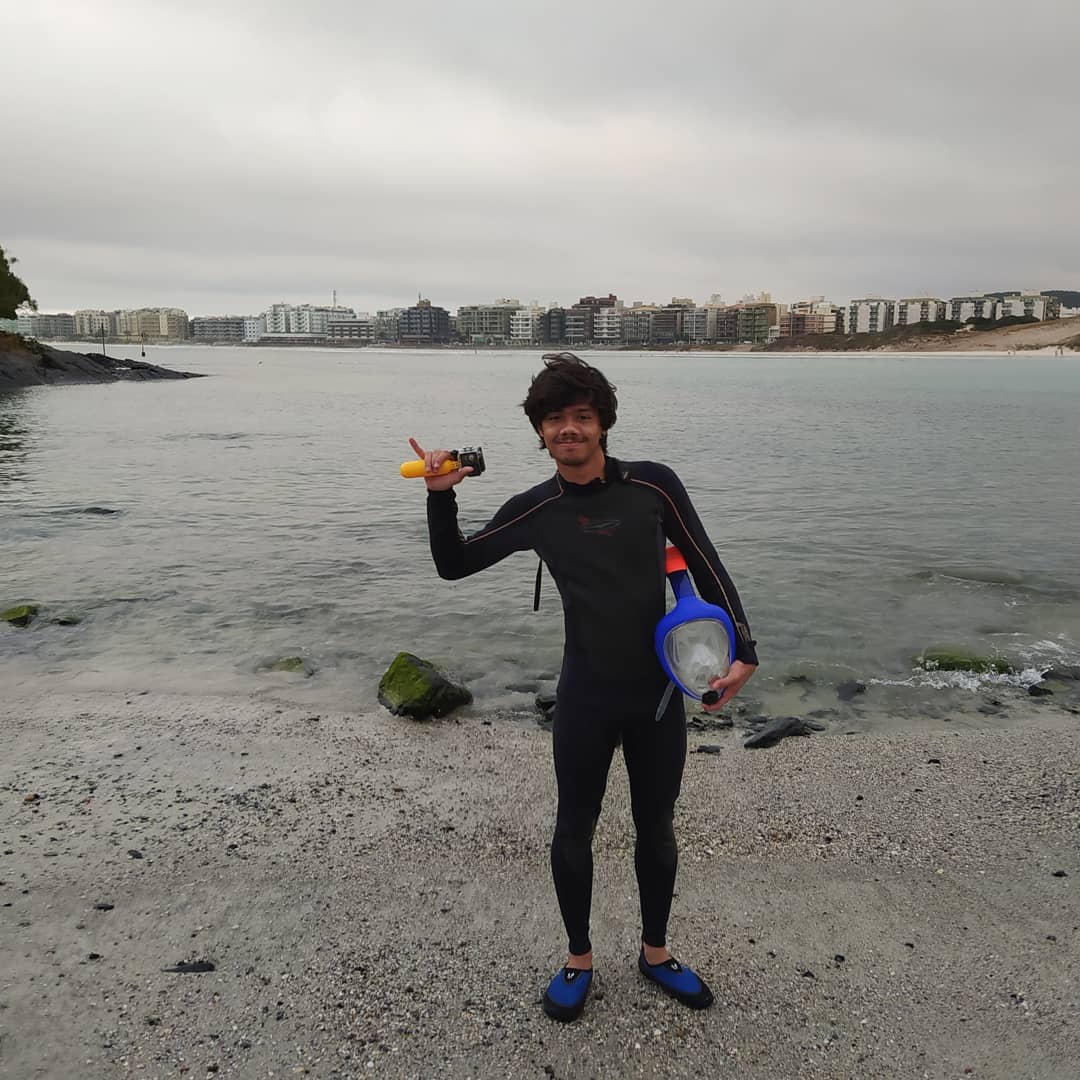 Michelotto8legs's tweet photo. Hoje eu acordei cedo, mergulhei e vi altos bichos, td na thread 🦀🦐🐚

Obs: não furei quarentena, ó a máscara ali. Só eu e os bichos 7 AM. https://t.co/6V6H99nWGE
