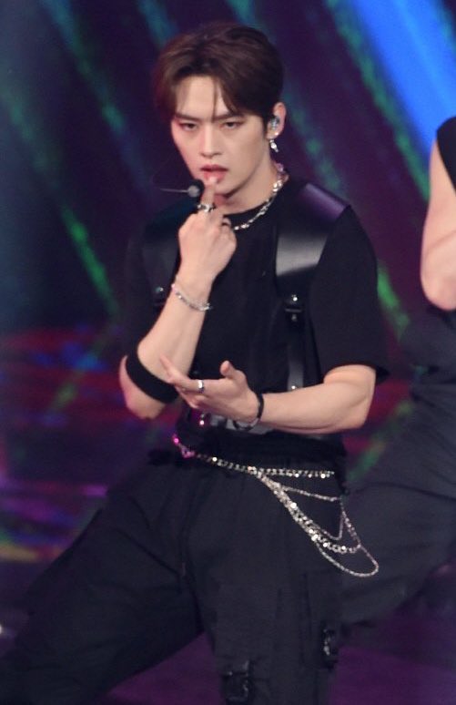 knowrecker's tweet image. #komandan mau oseng batu gak ALLAHUAKBAR🗿🗿🗿