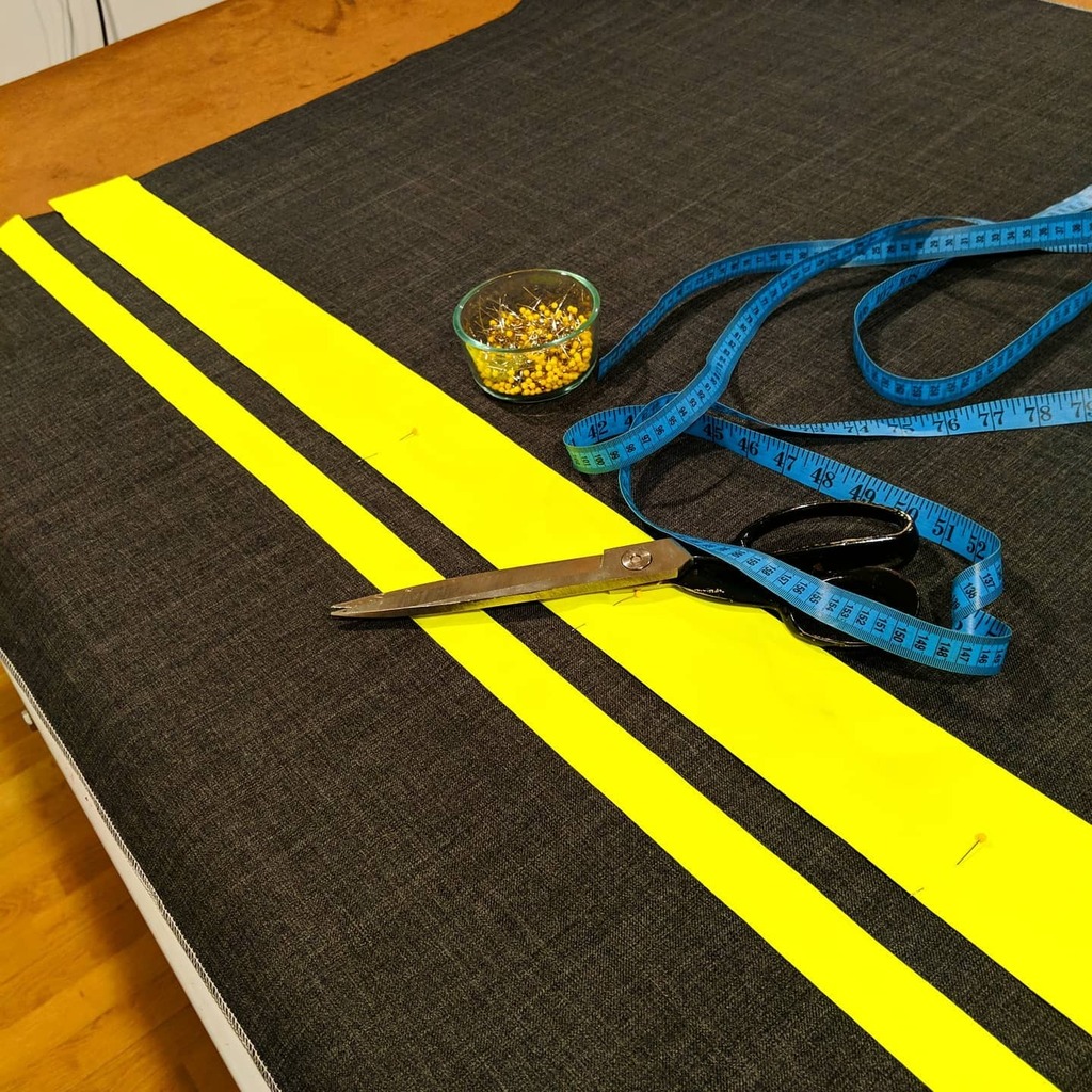 tebInteriors's tweet image. Working on a new &apos;Racing Stripe&apos; blind for my &apos;Home Gym of Rocky Horror&apos;.
.
Pics and video to follow.
.
.
#racingstripes #customblinds #injectsomeedge #homegasm #interiordesign #design #homedecor #customhomedecor #home #colour #homesweethome #homedesign … instagr.am/p/CDG12mkpo2P/