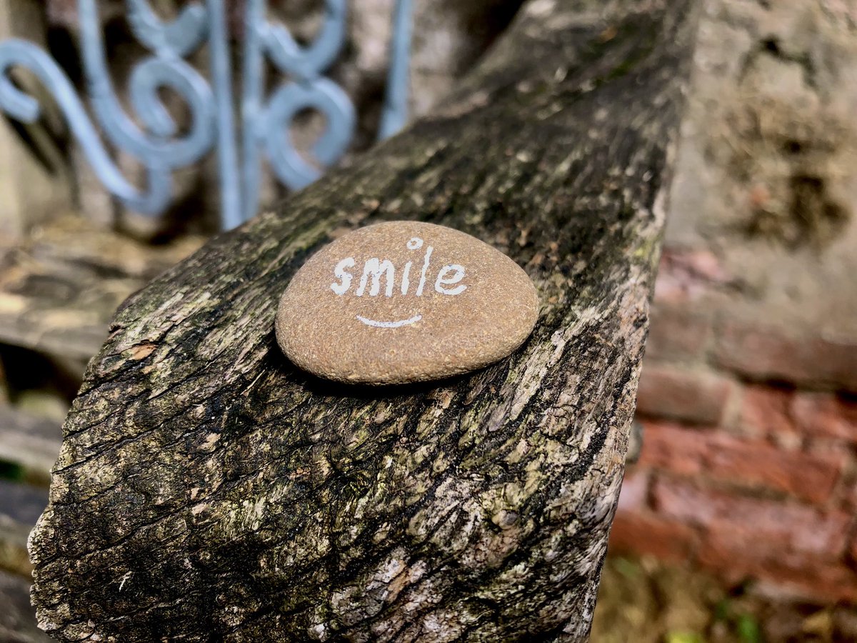 14377smiles's tweet photo. #00128 #SmileStone #outdoors #Throne #walledgarden #SunnySunday #byron #NewsteadAbbey #Nottinghamshire #UK https://t.co/9ba8Ku1RMv