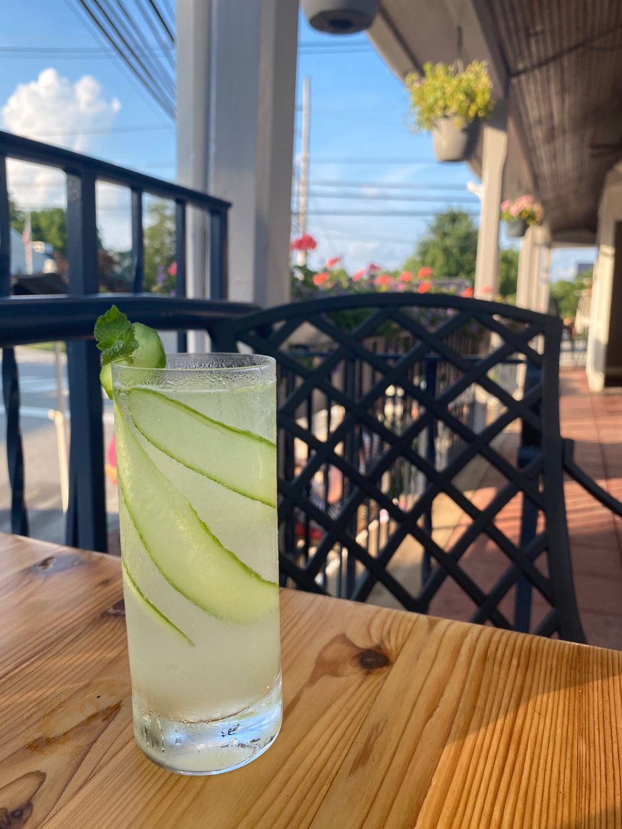 TheUnionLeague's tweet photo. The Casey Collins from The Guard House
Blue Coat #gin, Cucumber, mint, #lime
- new addition to the cocktail menu! Come cool off with this refreshing #drink for indoor or outdoor dining tonight. Call 610-649-9708. #ulguardhouse #uldining #opensunday #cocktail #leaguelife https://t.co/amFEATkQUF