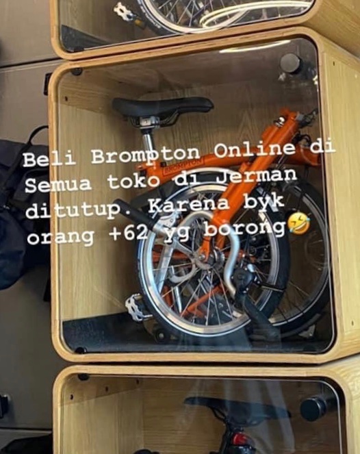 kismin666oys's tweet photo. orang bilang tanah kita tanah surga
tongkat kayu dan batu jadi
sepeda lipat tiga https://t.co/VtYLrm26p4