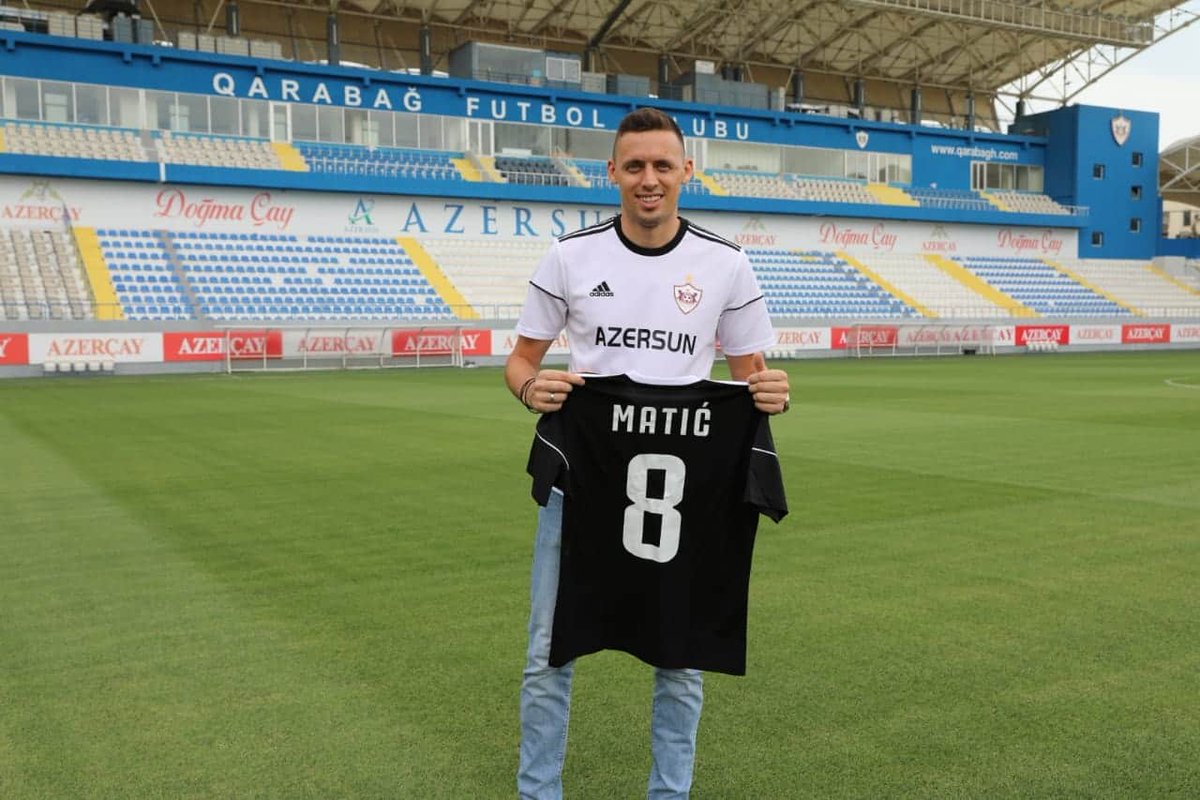 FCQarabaghAz's tweet photo. 🇷🇸✍ Uroş Matiç "göy-ağ"lı oldu!
👋 #Welcome! Xoş gəldin! Добродошли!
🔵⚪ #WelcomeMatic #MaticQFK #UrosMatic #QarabağFK #transfer #WeAreQarabağ https://t.co/qIH5IEw8Xb
