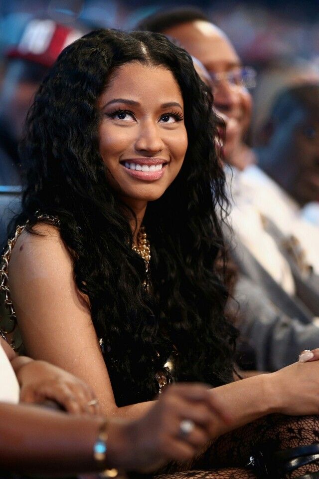 Nicki Minaj's smile appreciation: a very necessary thread that'll get you smiling along with her 