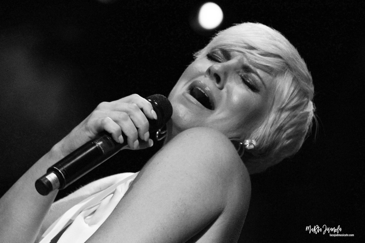 #REPORTAJE La EMOCIÓN de <a href="/PasionOficial/">Pasión Vega</a> en el @ayutthayafest de Coslada... Aquí TODAS las fotos y lo que vivimos ayer... 👉 lacajadmusicatv.com/la-emocion-de-… // 📸📝 <a href="/MartaJuanola/">Marta Juanola</a> // <a href="/ConcertMusicEnt/">Concert Music</a> #PasionVega