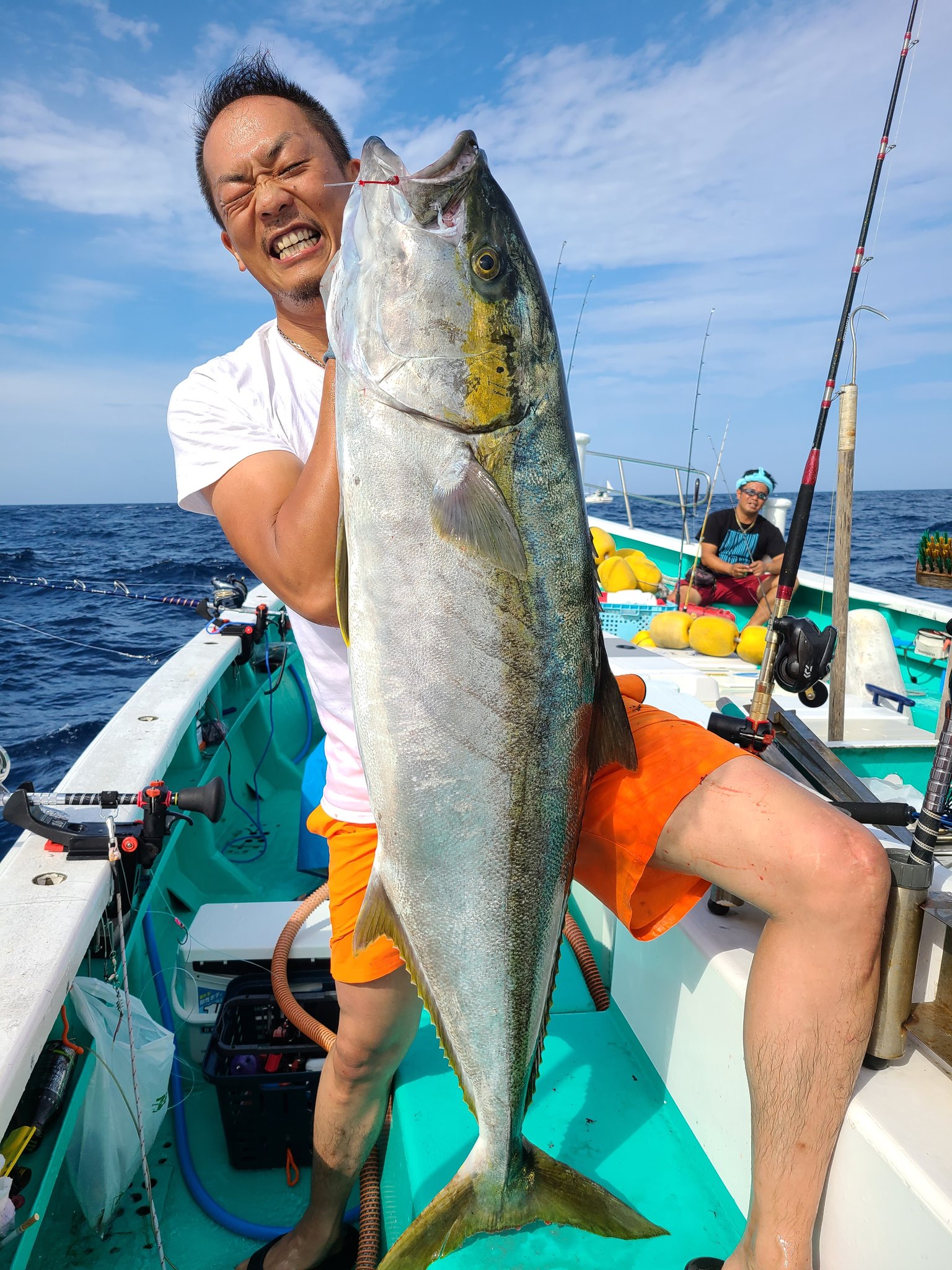 神津島 第三重郎平丸 巨大ヒラマサ130cm24 5 オーバーゲキアツ 神津島 第三重郎平丸 巨大ヒラマサ130cm24 5 オーバーゲキアツ
