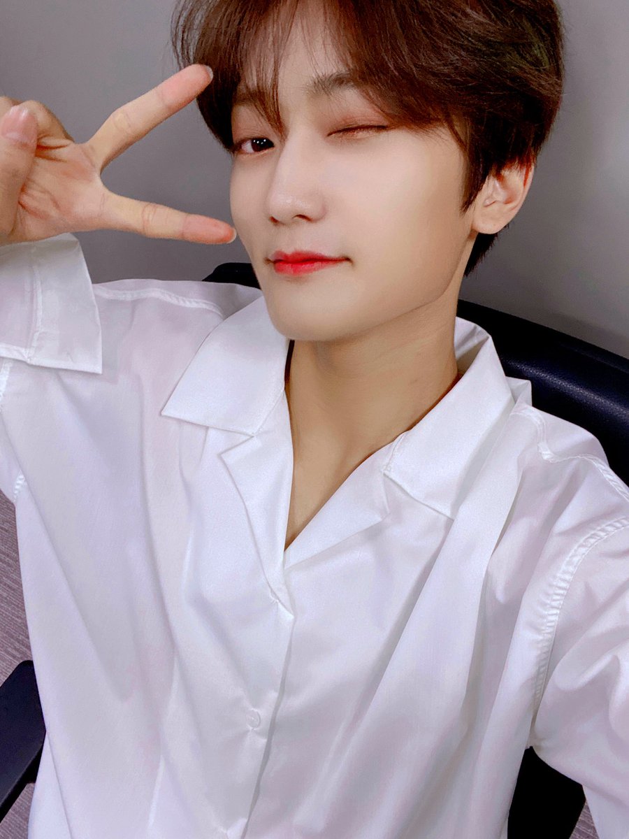 CRAVITY_twt's tweet photo. 어제 드림콘서트 무대 보셨나용~? 저는 러비티 여러분들과 함께해서 너무 행복했어요 ㅎㅎ오늘 스페셜무대도 기대 해주세요~^^
러비티가 있기에 우리도 있습니다❤

#태영 #드림콘서트 #봄이생각나는날 https://t.co/rQ8TgWRAwR