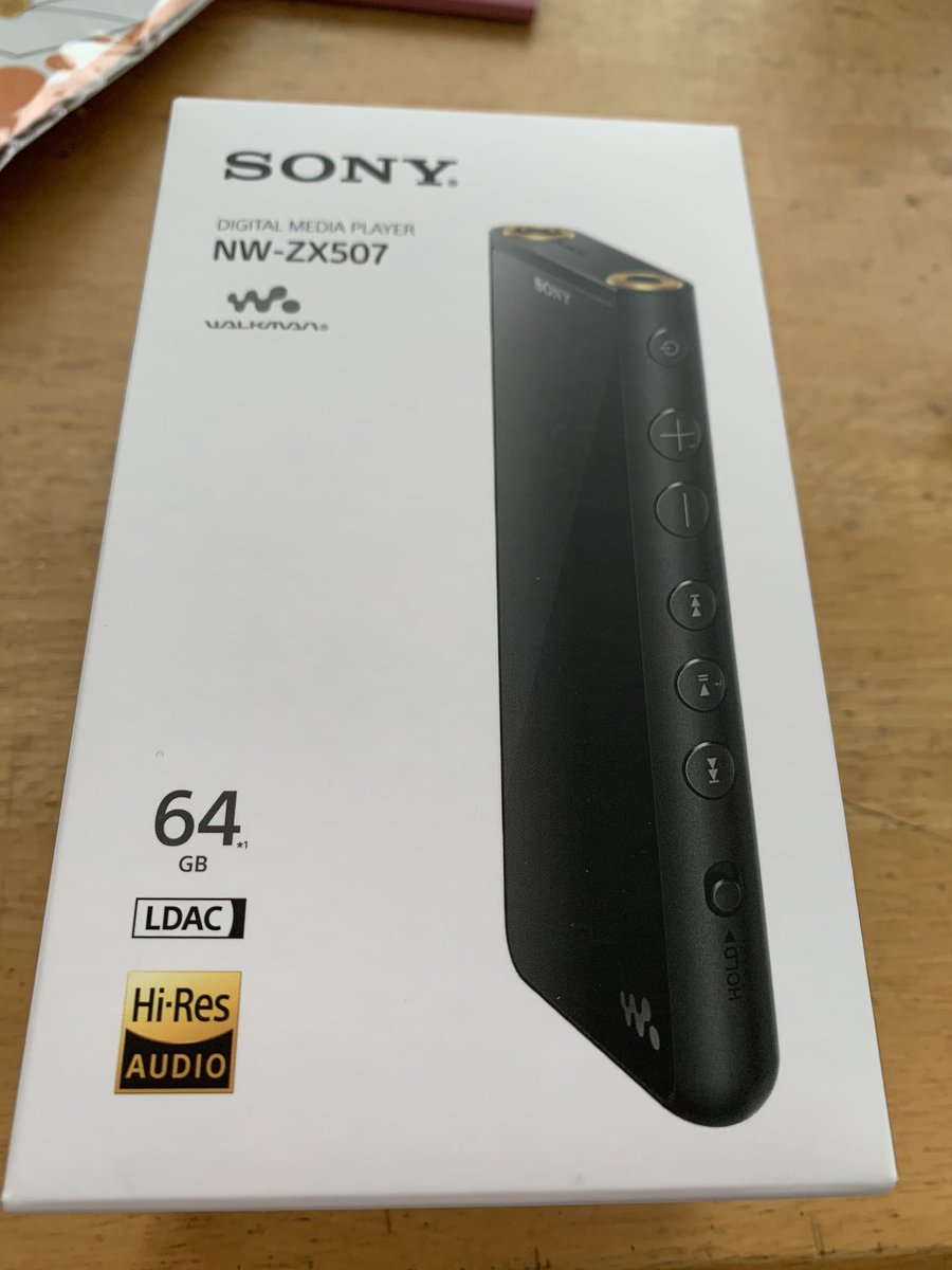 ueda_niigata's tweet photo. 今更ながら給付金で買ったもの。
10万円超えてます😓
#activo
#zx507
#momentum #truewireless2 https://t.co/EANjQZCxTZ