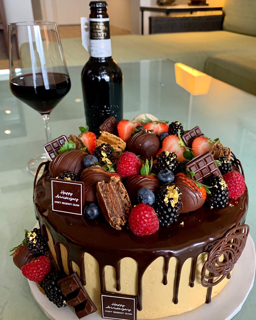 HyattGuam's tweet photo. 🎂 Say it with something sweet! The #hyattguamchefs in our pastry team create beautifully customized and delicious cakes for any #specialoccasion.
#hyattregencyguam https://t.co/n75NuM43wW