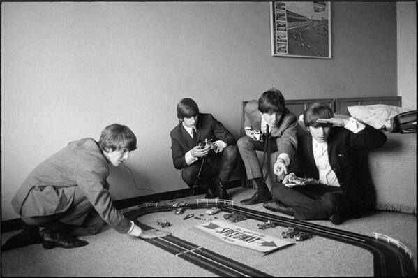 gott_julie's tweet photo. The Beatles, 1964. Photograph by Curt Gunther.
Loved playing scalextrix
#TheBeatles #Scalextrix https://t.co/qlA2od2yk2