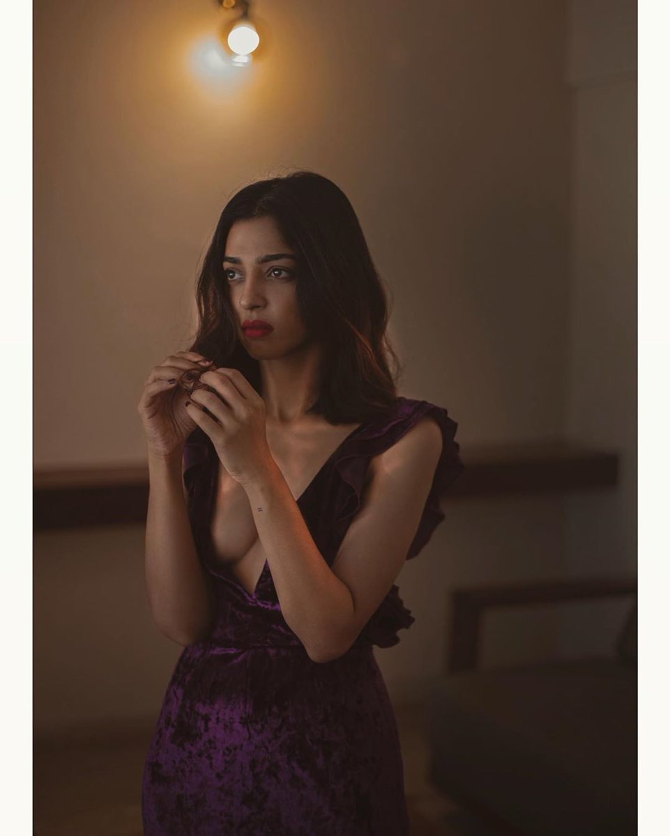 UrbanAsian's tweet photo. Elegance is when the inside is as beautiful as Outside....😍😍
@radhika_apte is full of elegance and class.
.
.
.
.
.
.
.
#radhikaapte
#radhika #elegance #beautywithclass #beautifuldiva #bollywood #southasian #urbanasian https://t.co/SPg2f6xHK3