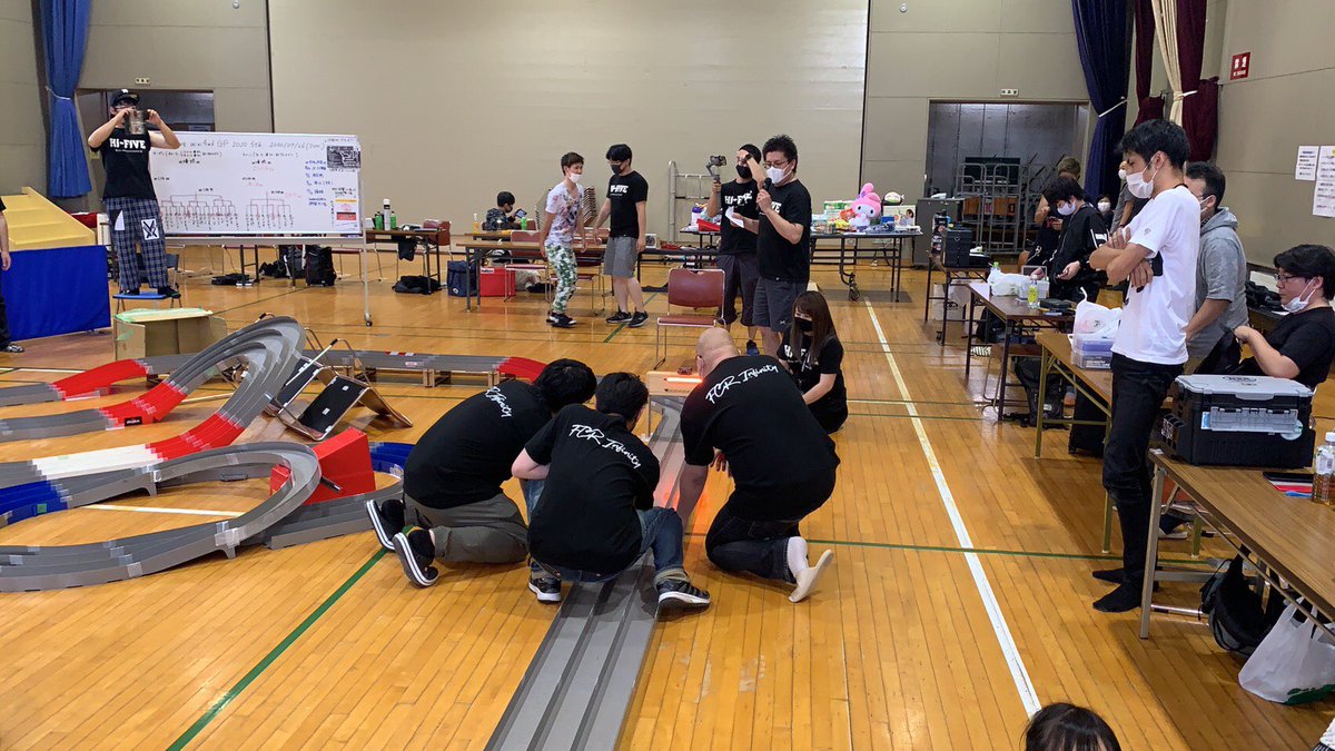 FCRInfinity47's tweet photo. FMARで優勝した〜〜(☝︎ ՞ਊ ՞)☝︎
しかも、決勝はFCR3人で！
いつかは、FCRで決勝やりたいね！なんて言ってたのが、実現したねぇ！
このチーム、ホント最高！
ハイファイブも最高！
運営の皆様！参加者の皆様！楽しいレースをありがとうございました！

年チャン戦頑張ろうᕦ(ò_óˇ)ᕤ https://t.co/NMCPv1Ix21