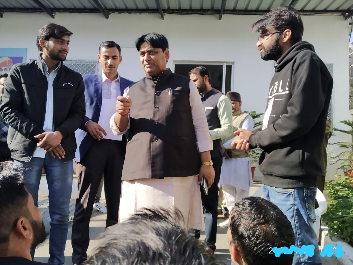 pradhanankit191's tweet photo. #थैंक्स_डोटासराजी_LAनियुक्तिदो
Ab to education department ko khdo...@GovindDotasra
Lab assistant ko joning dedo.... https://t.co/Jxwr89OGox