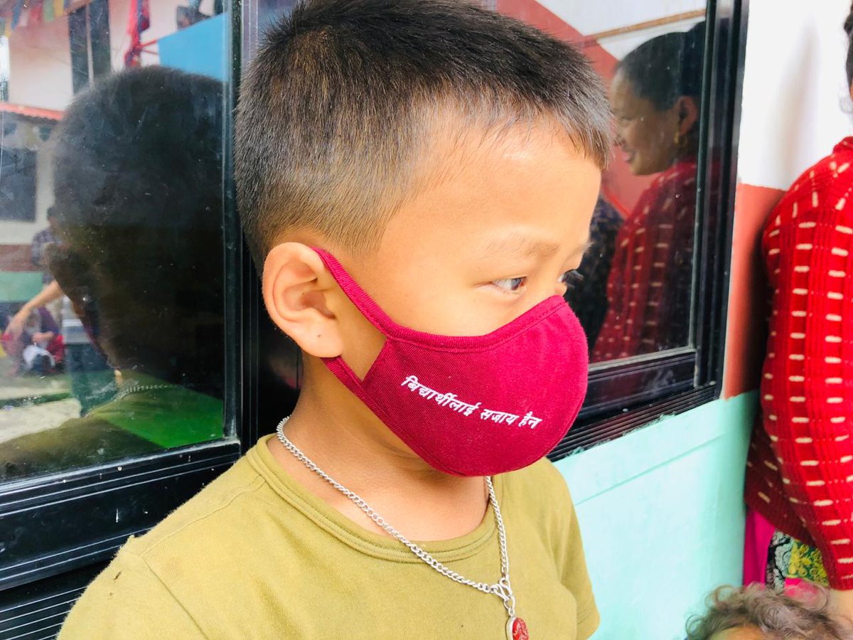 Pralhadkumar's tweet image. Masks cannot mask the cuteness 😷
मास्क ले सुन्दरता छेक्न सक्दैन 👧👦

Ladies in Women's Foundation of Nepal are well prepared to produce and supply 3-layer reusable safe #ClothMask for schools, collages, industries, organisations, families and community+.