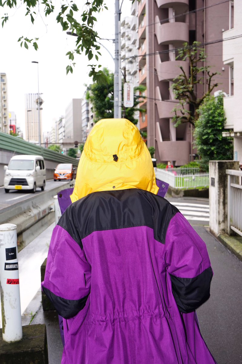 info_ener's tweet photo. 収納可能なフードで急な雨にも対応☔️
#ener
#noisemaker
#nyloncoat
#modscoat https://t.co/niSvWoEmxk