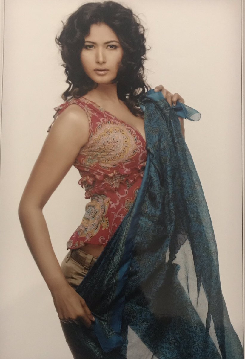 diveyaa_dwivedi's tweet photo. I didn't asked to be special ; it's just naturally happened ✌️⭐
.
.
.
.
#instadaily #instaclassy #throwback #instagood #explorewithue #hippieinhills #nakedplanet #bollywood #photoshoot #actress #momentoftheday #picture #visualsolife https://t.co/hziLnEc4BC