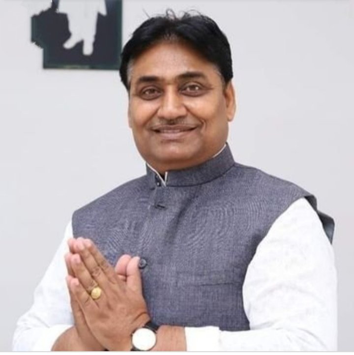 Choudha61039984's tweet photo. माननीय शिक्षा मंत्री महोदय का बहुत-बहुत आभार जिन्होंने एसटीएफ को सोल करवा कर बेरोजगारों को राहत प्रदान की आपसे उम्मीद है जल्द बेरोजगारों को नियुक्ति प्रदान करके  उनके घरों में खुशियां दे
#थैंक्स_डोटासराजी_LAनियुक्तिदो @GovindDotasra https://t.co/u1Hc0pB3Da