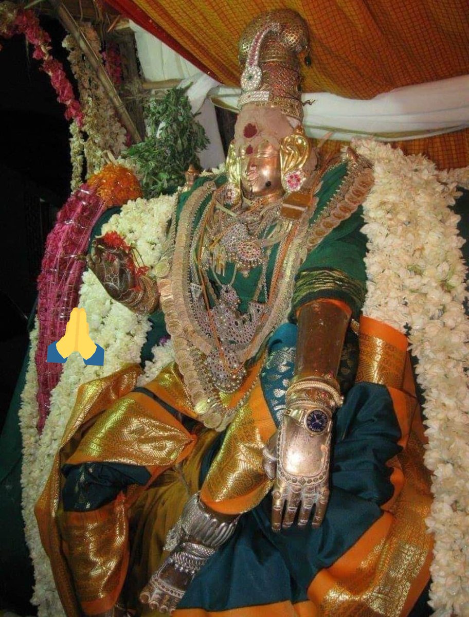 paruthiyappar's tweet photo. கைகடிகாரம் கட்டும் அம்பாள்
#திருநெல்வேலி மாவட்டத்தில்
உள்ள ஆழ்வா���்குறிச்சி அருகே
உள்ள சிவசைலம் பரமல்யாணி
உடனுறை சிவசைலநாதர் திருக்கோவிலில் அம்பிகைக்கு
அலங்காரம் செய்யும் போது இடது
கரத்தில் தங்க கைகடிகாரம்
சார்த்துகிறார்கள்
இதை யாரேனும் நேரில் கண்டுரசித்ததுண்டா?திருநெல்வேலி மக்கா? https://t.co/MiTZhqkB37