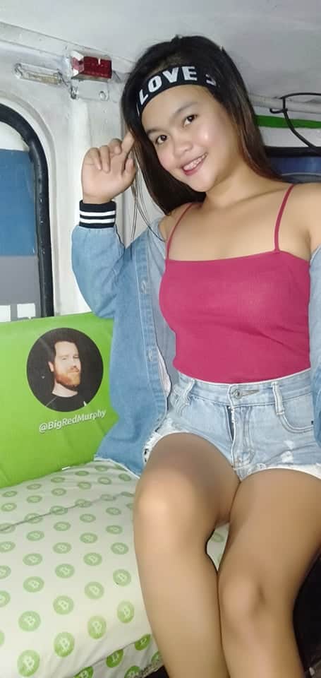 BitcoinJeepney's tweet photo. @BIGREDMURPHY Sexy passenger setting on your face,  people set on the jeepney and take a picture they love it😀😀😀🐉🐉🐉 https://t.co/V4NGa23MR8