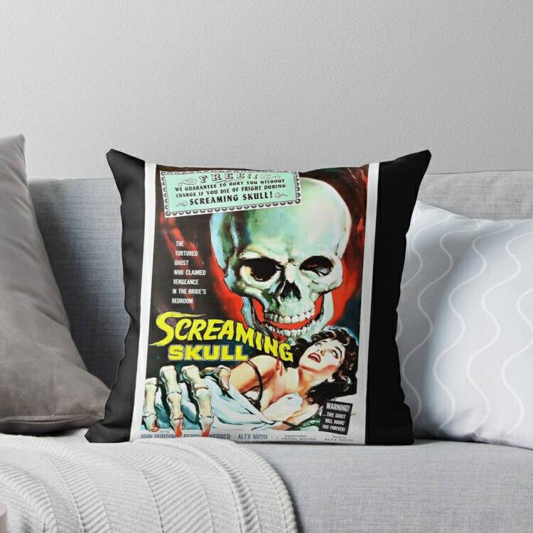 Vintage movie posters! The oldens are golden!  #vintagemovietee #vintagemovieposters #prilaga #printondemandshop #printondemand #printondemandshirt #vintagemovieposter #vintagehorrormovies #vintagehorror #vintagehorrorposter #vintagehorrorshirts