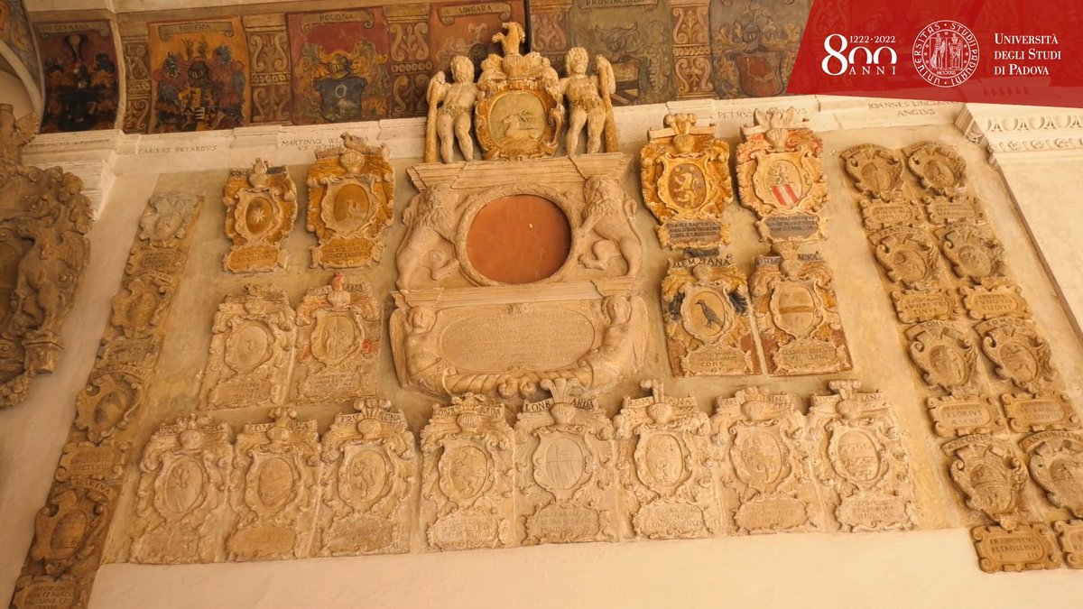 UniPadova's tweet photo. Scopri gli oltre tremila stemmi araldici, affrescati e in pietra che decorano i loggiati del Cortile Antico e le pareti di diverse sale di Palazzo Bo!  #PalazzoBoVirtualTour #VisitUnipd
>https://t.co/VJz0ytu0P7 https://t.co/ZbCbibo6UA