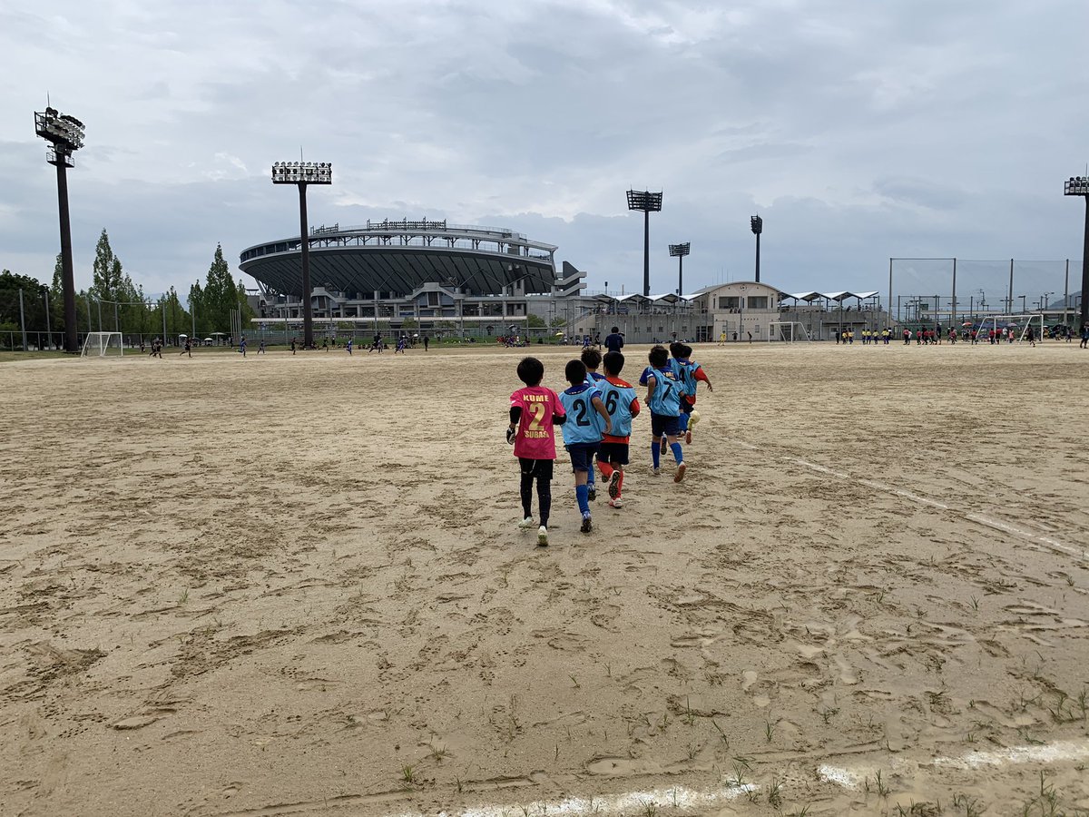 EffortSchool's tweet photo. 活動日誌を更新しました。
https://t.co/MqxcR9uOo9

#サッカー
#松山市
#サッカースクール
#エフォート
#松山城南高校グラウンド
#松山中央公園グラウンド
#試合
#ゲームトレーニング
#FCリヴェント 
#リヴェントカップ
#チームのために https://t.co/CsSFHwAvQu