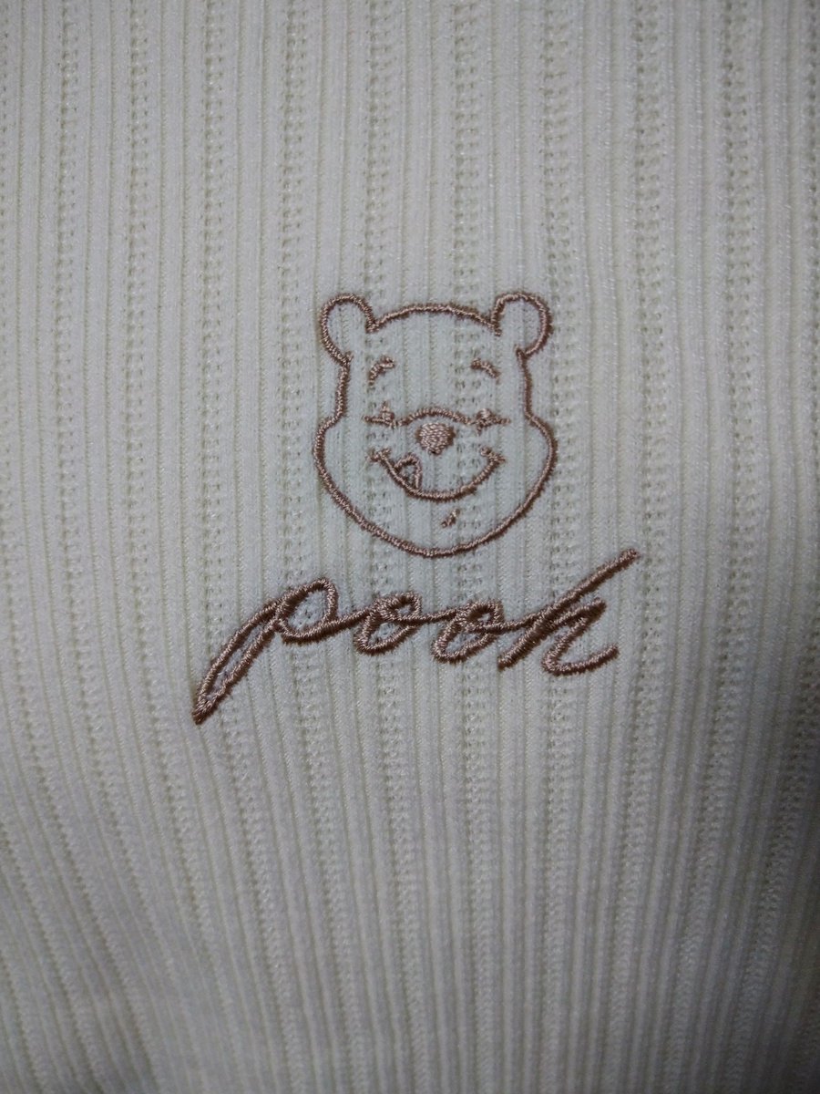 pooh0stitch's tweet photo. プーさんのお洋服届いた〜😍💞
めちゃめちゃかわいい〜💛♥
普段使いもできるデザインでプーさんてなかなかないからうれしい😳♥💛
もっとこういうデザインのお洋服発売してほしい✨✨
#Areem
#あいにゃん https://t.co/EdWpyNz1oZ
