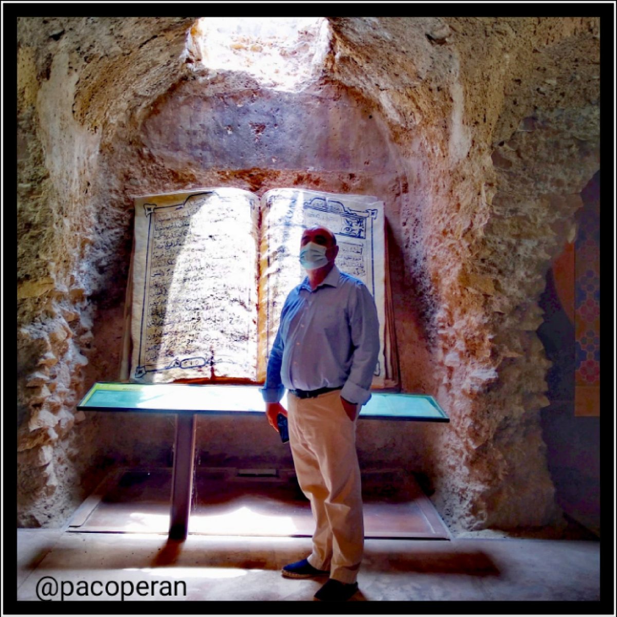 pacoperan's tweet photo. Elijo una #NuevaFotoDePerfil posando en el Aljibe grande del Castillo de #lorca, donde se encuentra la exposición sobre dos religiones Cristiana y Musulmana en la Edad Media #turismo #cultura #regiondemurcia https://t.co/KfKfRB4Axm