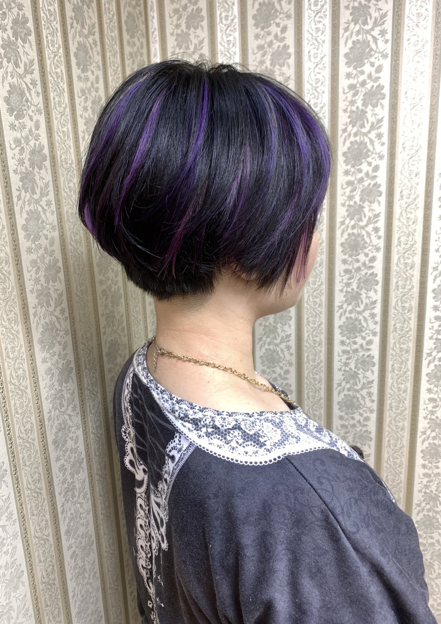 シャンテグラム ヘアスタイル紹介 黒髪 パープルメッシュカラー T Co 7f7lb57ztr Twitter