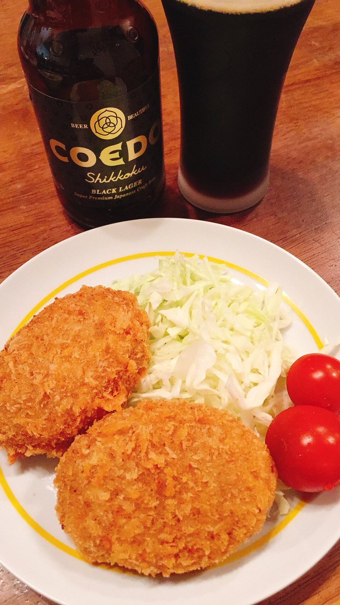 PommePommeAma2's tweet photo. こんばんは😞
今日はどうも気分が優れません。
でもこのままではいけないことは自分で分かっているので…
休肝日だけどかんぱーい🍻🌸😆
#コエドブルワリー
#Shikkoku
#木綿の一丁冷奴 https://t.co/BOvuoV0oA6