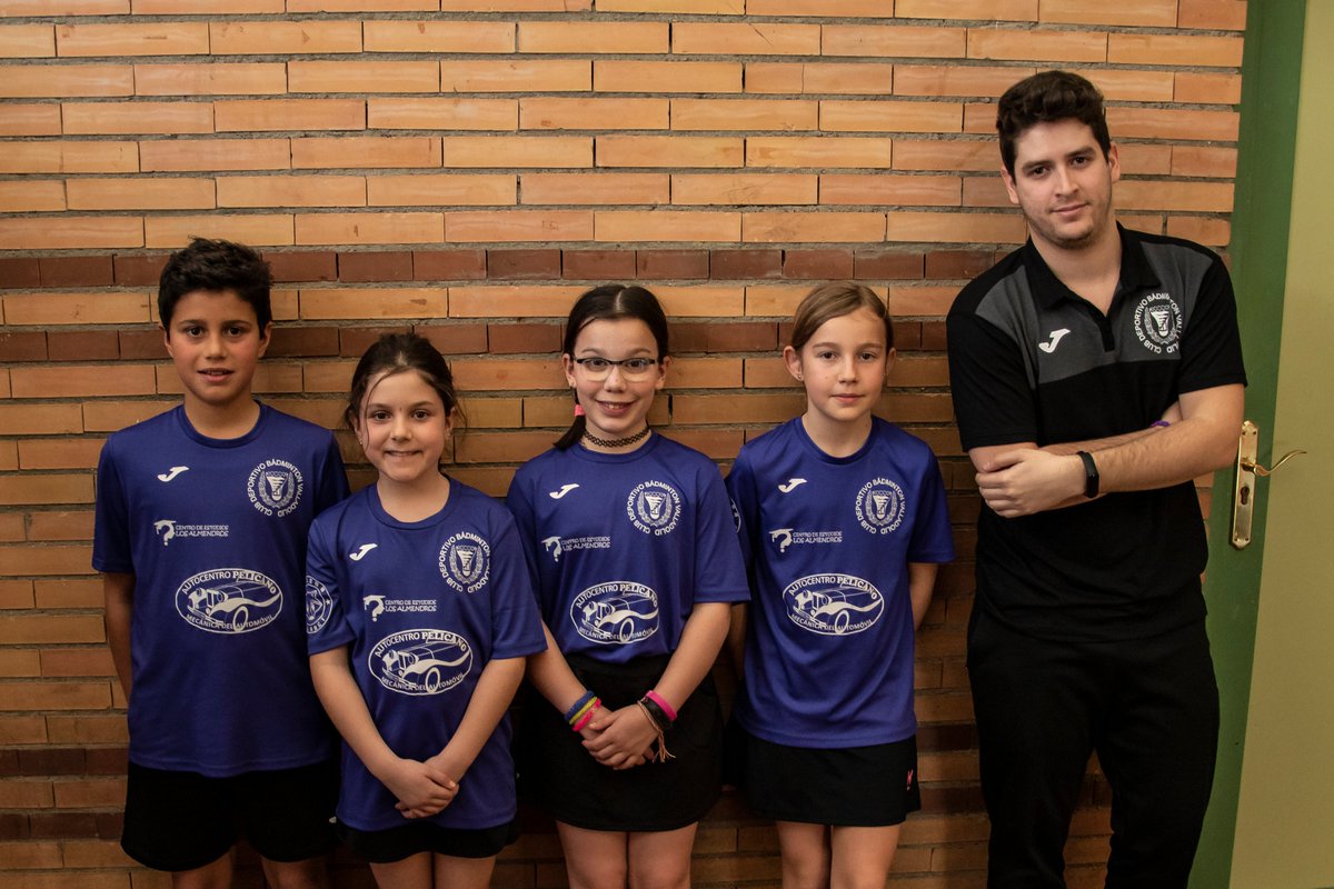 BadmValladolid's tweet photo. 🎂 | Hoy cumple años una de las piezas clave de este maravilloso proyecto. Fotógrafo, diseñador gráfico, coach... ¡este tío es un fenómeno!
¡Muchas felicidades @cirik93 ! 🔝😉
#Genio #SempreForti https://t.co/rnRU6C9ish