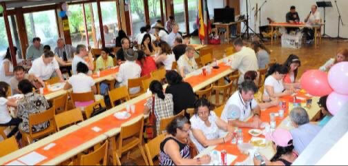 AEhmisch's tweet photo. 2013 Recuerdo Celebración Día de la independencia 20 de julio en #Stuttgart hermoso dia para compartir en Familia ​#MiraistasEnAlemania #FelizCumpleaños @PartidoMIRA #MIRA20años https://t.co/5CO2OYyDoz
