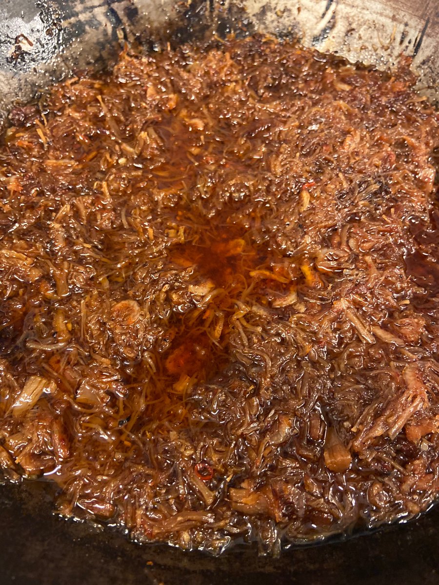 susanjungfood's tweet photo. Whenever I make #homemadexosauce I change one thing. In today’s batch i added #driedshrimppowder. I cook the ingredients for about four hours and it darkens and becomes more intense. #cantonesefood #xosauce #umamibomb https://t.co/utGWjLfOxK